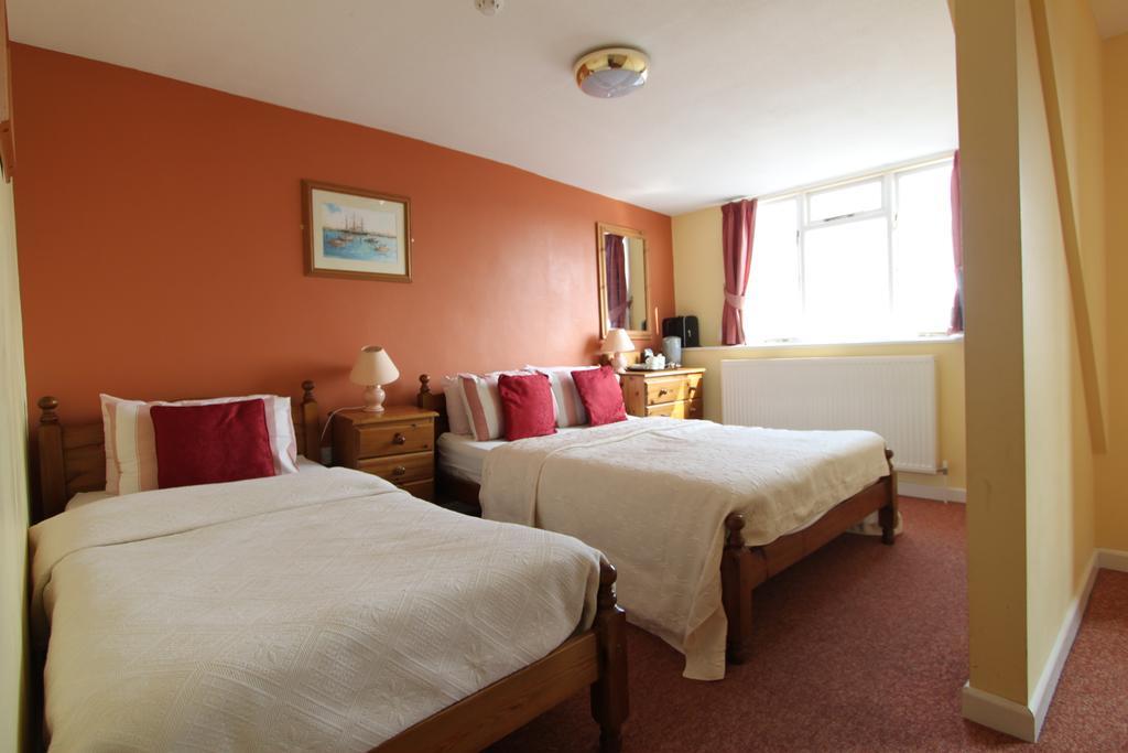 Bourneville Hotel Weymouth Room photo