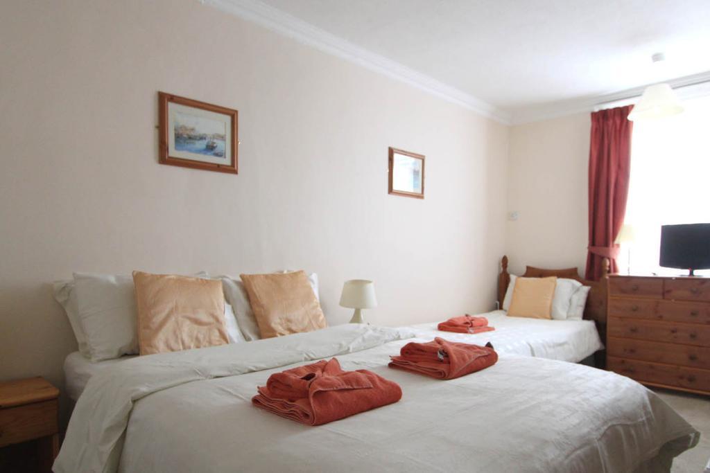Bourneville Hotel Weymouth Room photo