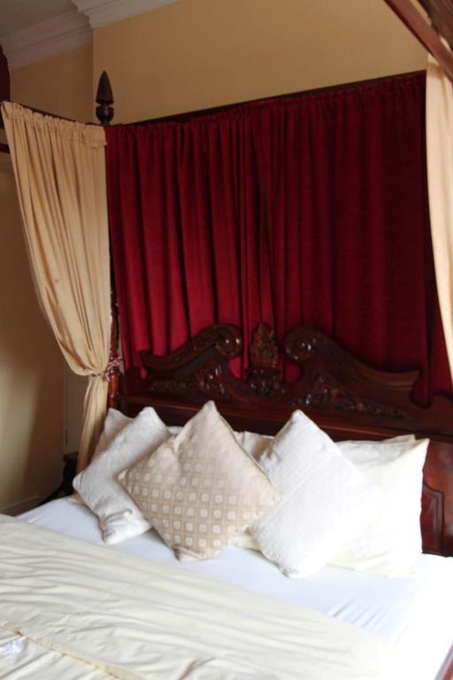 Bourneville Hotel Weymouth Room photo